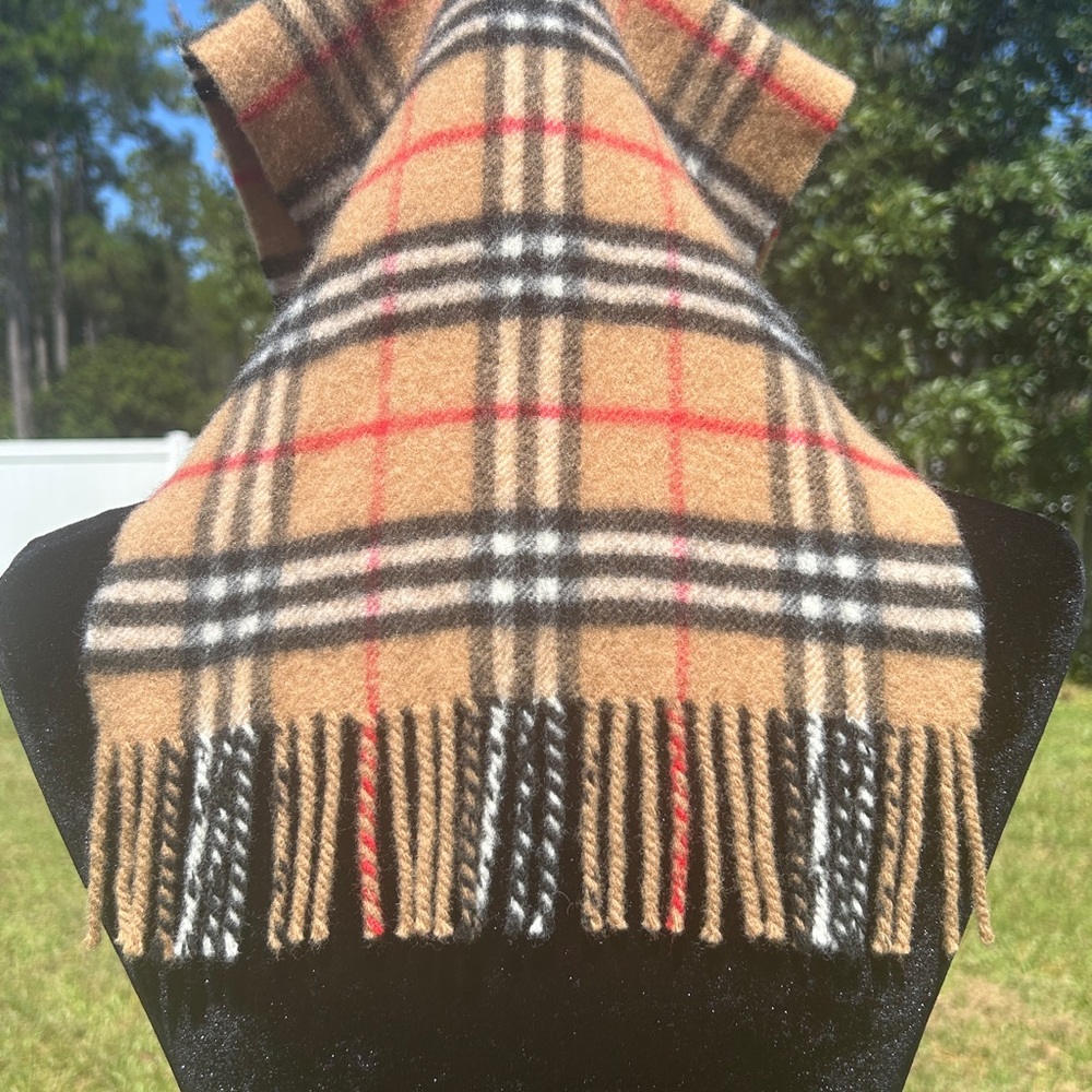 Burberrys Beige and Red Checkered Scarf - Picture 13 of 14